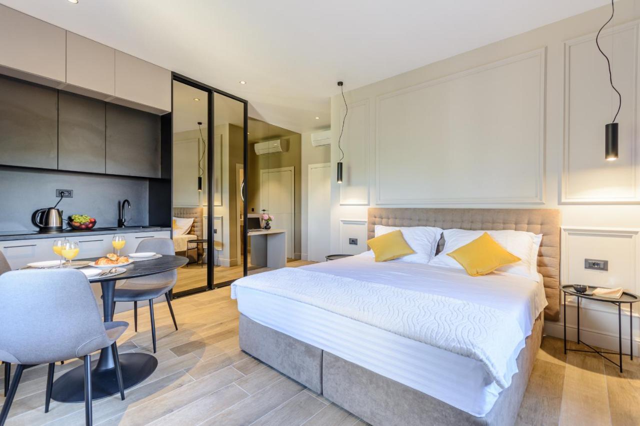 Dora Rooms And Studios Sutivan Bagian luar foto