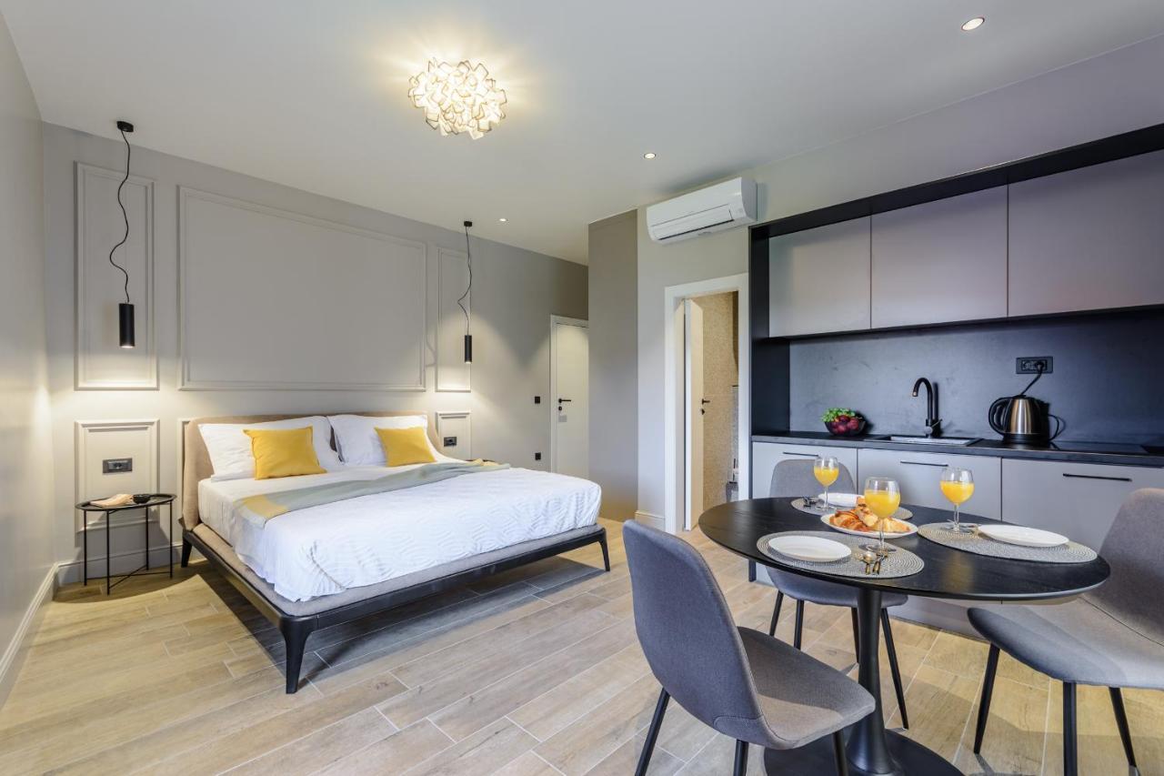 Dora Rooms And Studios Sutivan Bagian luar foto