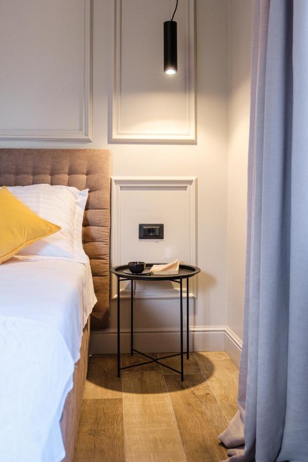 Dora Rooms And Studios Sutivan Bagian luar foto